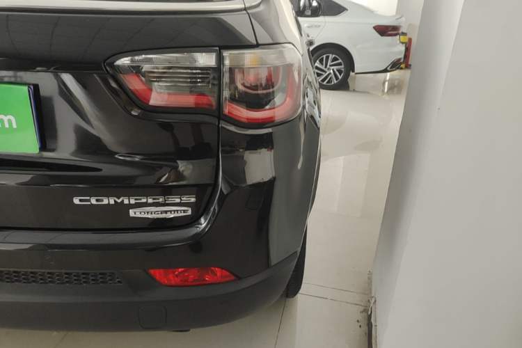 Used Jeep Compass 2017 200T Automatic Family Edition Right Rear Taillight