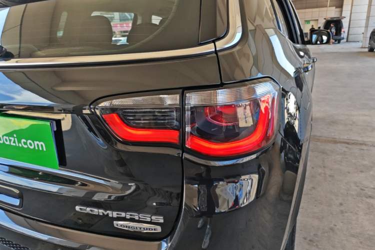 Used Jeep Compass 2017 200T Automatic Family Edition Right Rear Taillight
