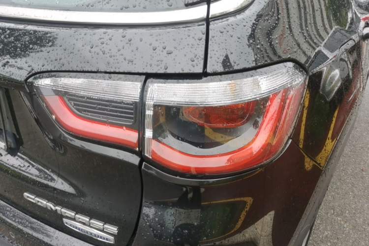 Used Jeep Compass 2017 200T Automatic Comfort Edition Right Rear Taillight