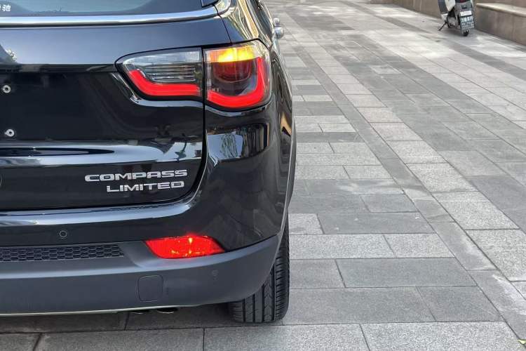 Used Jeep Compass 2017 200T Automatic Prestige Edition Right Rear Taillight