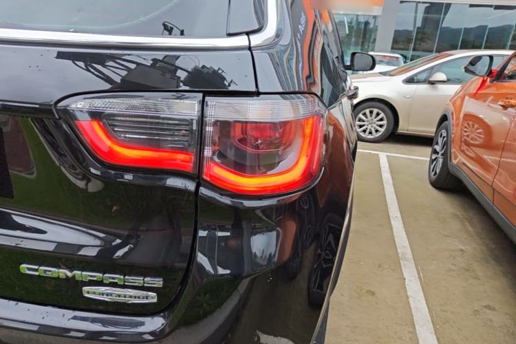 Used Jeep Compass 2017 200T Automatic Family Edition Right Rear Taillight
