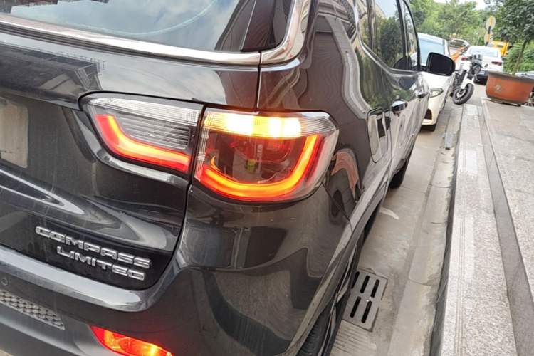 Used Jeep Compass 2017 200T Automatic Prestige Edition Right Rear Taillight