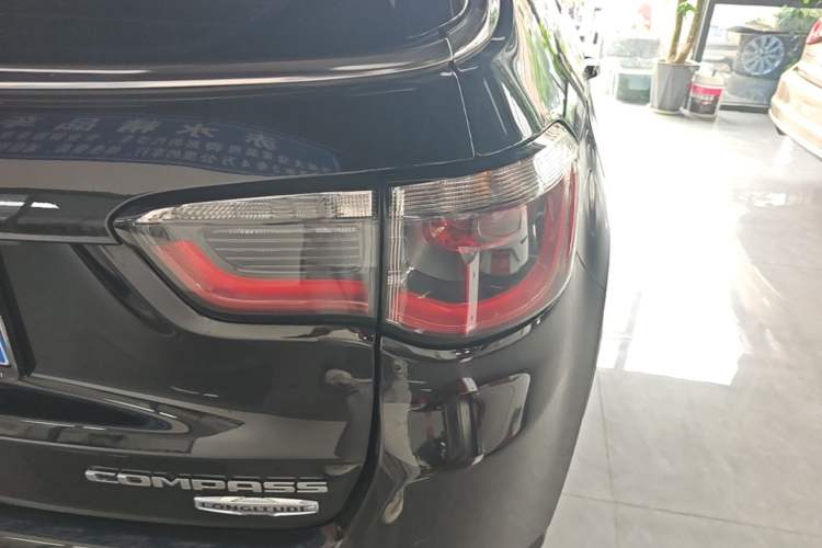 Used Jeep Compass 2017 200T Automatic Family Edition Right Rear Taillight