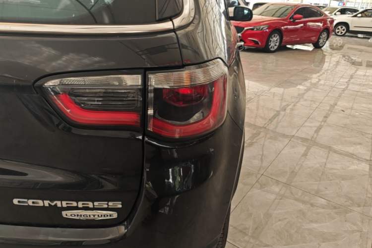 Used Jeep Compass 2017 200T Automatic Family Edition Right Rear Taillight