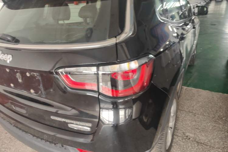 Used Jeep Compass 2017 200T Automatic Family Edition Right Rear Taillight