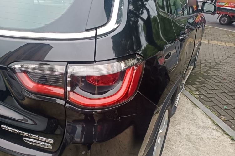 Used Jeep Compass 2017 200T Automatic Family Edition Right Rear Taillight