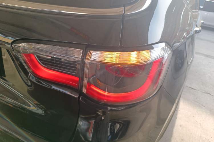 Used Jeep Compass 2017 200T Automatic Family Edition Right Rear Taillight