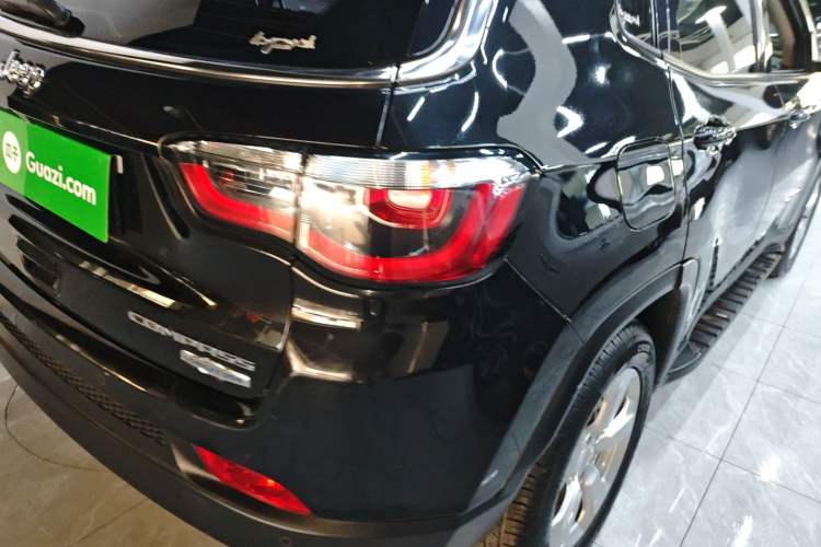 Used Jeep Compass 2017 200T Automatic Family Edition Right Rear Taillight
