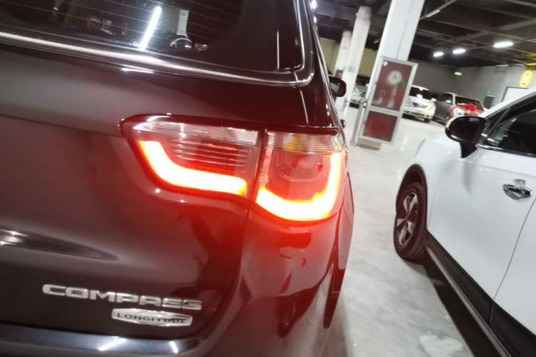 Used Jeep Compass 2017 200T Automatic Family Edition Right Rear Taillight