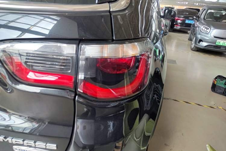 Used Jeep Compass 2017 200T Automatic Comfort Edition Right Rear Taillight