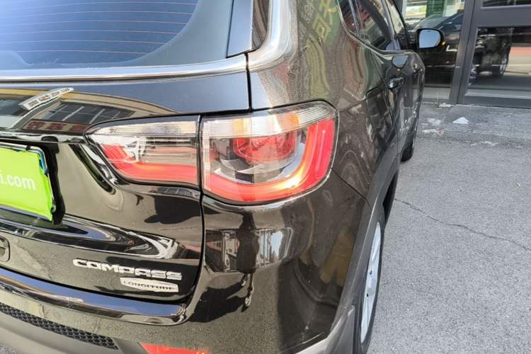 Used Jeep Compass 2017 200T Automatic Family Edition Right Rear Taillight