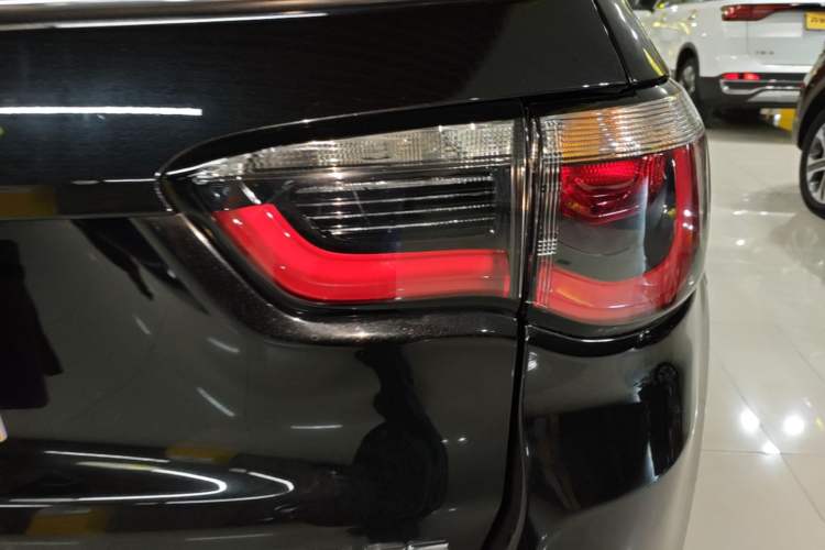 Used Jeep Compass 2017 200T Automatic Family Edition Right Rear Taillight