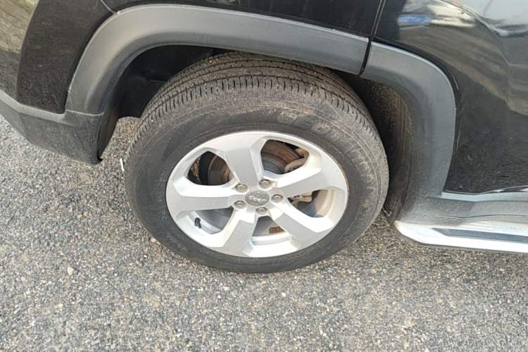 Used Jeep Compass 2017 200T Automatic Family Edition Right Rear Wheel Hub