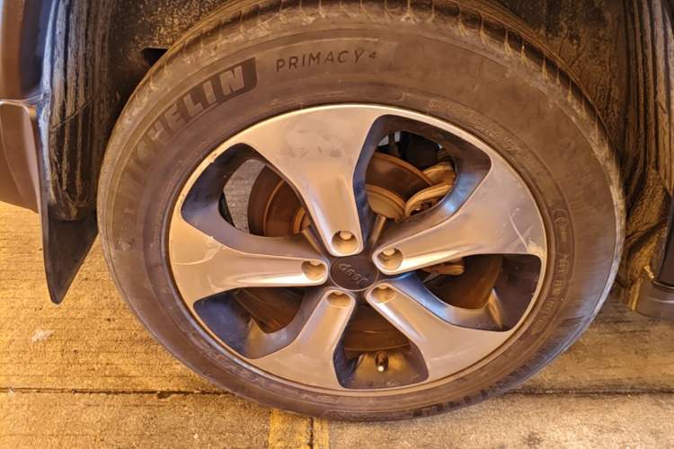 Used Jeep Compass 2017 200T Automatic Prestige Edition Right Rear Wheel Hub