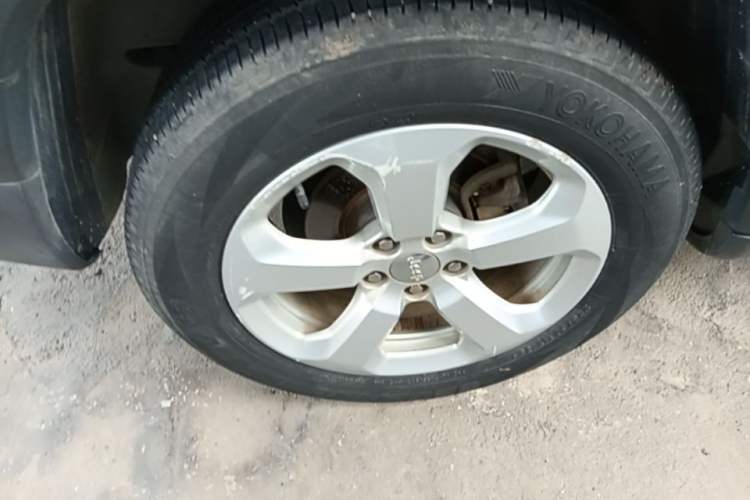 Used Jeep Compass 2017 200T Automatic Family Edition Right Rear Wheel Hub