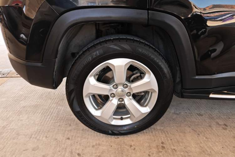 Used Jeep Compass 2017 200T Automatic Family Edition Right Rear Wheel Hub