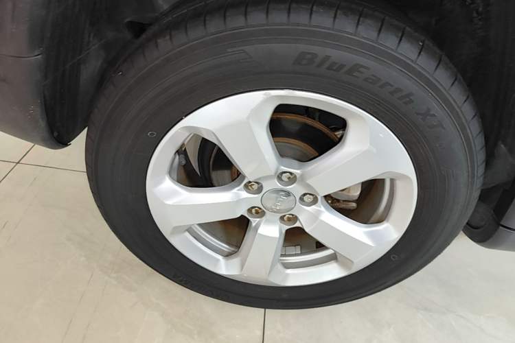 Used Jeep Compass 2017 200T Automatic Family Edition Right Rear Wheel Hub