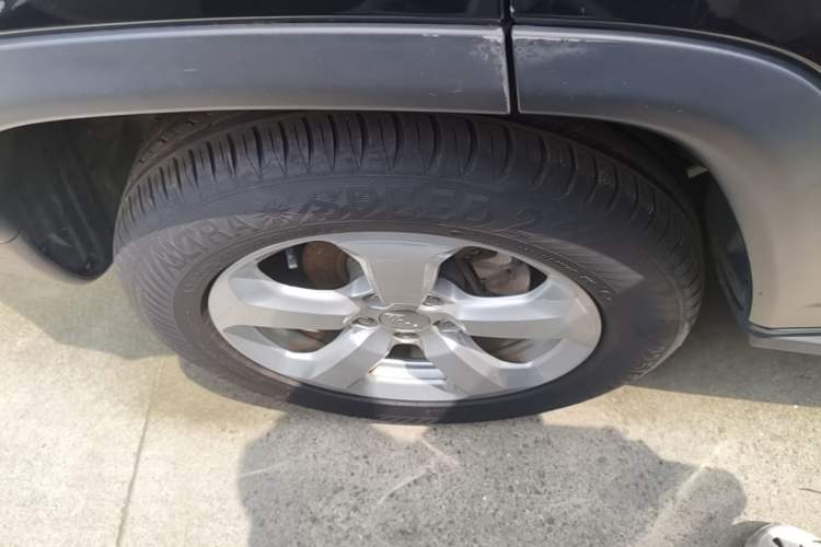 Used Jeep Compass 2017 200T Automatic Family Edition Right Rear Wheel Hub