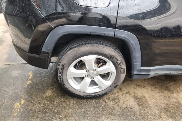 Used Jeep Compass 2017 200T Automatic Family Edition Right Rear Wheel Hub