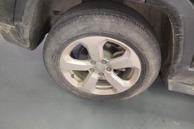 Used Jeep Compass 2017 200T Automatic Family Edition Right Rear Wheel Hub