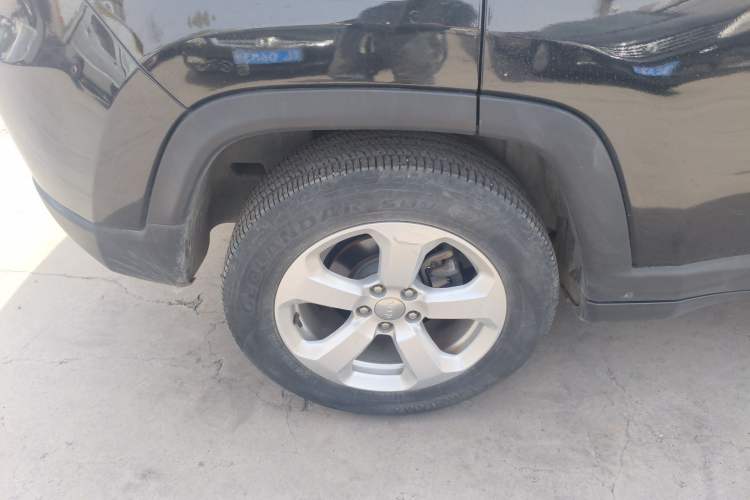 Used Jeep Compass 2017 200T Automatic Family Edition Right Rear Wheel Hub
