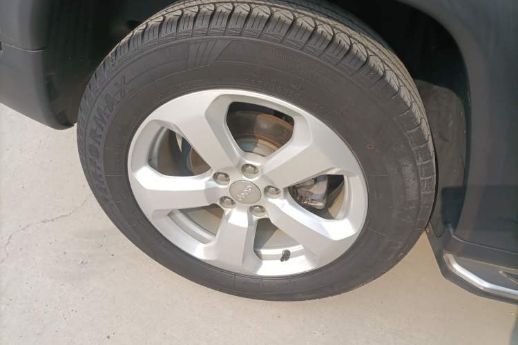 Used Jeep Compass 2017 200T Automatic Family Edition Right Rear Wheel Hub