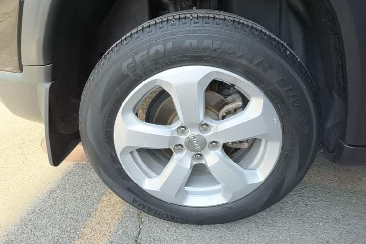 Used Jeep Compass 2017 200T Automatic Family Edition Right Rear Wheel Hub
