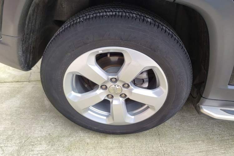 Used Jeep Compass 2017 200T Automatic Family Edition Right Rear Wheel Hub