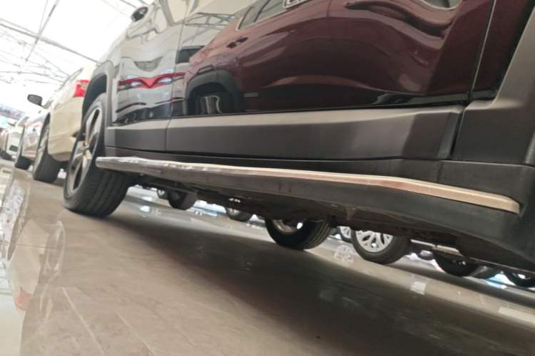 Used Jeep Compass 2017 200T Automatic Prestige Edition Right Side Sill