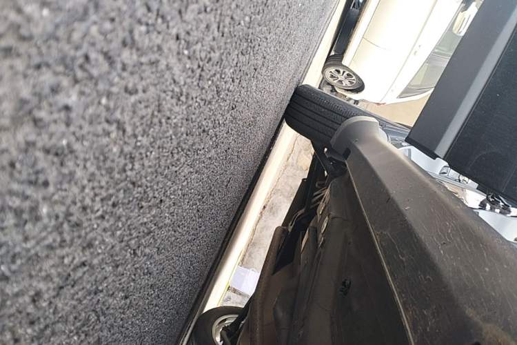 Used Jeep Compass 2017 200T Automatic Family Edition Right Side Sill