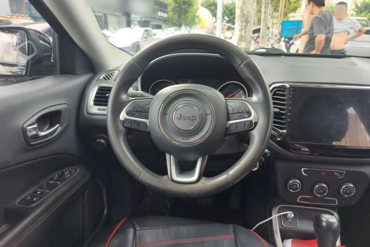 Used Jeep Compass 2017 200T Automatic Enjoyment Version Steering Wheel