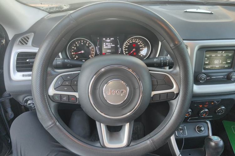 Used Jeep Compass 2017 200T Automatic Enjoyment Version Steering Wheel