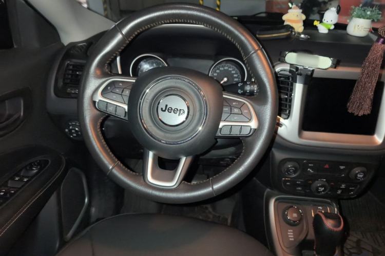 Used Jeep Compass 2017 200T Automatic Family Enjoyment Four-Wheel Drive Edition Steering Wheel