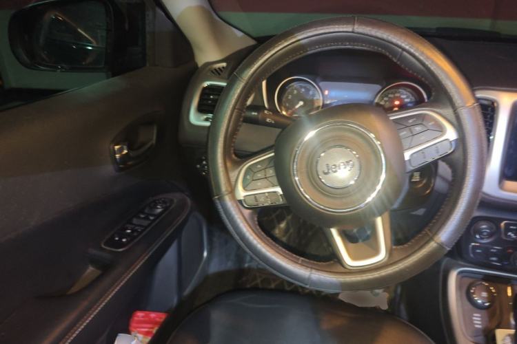 Used Jeep Compass 2017 200T Automatic Family Enjoyment Four-Wheel Drive Edition Steering Wheel