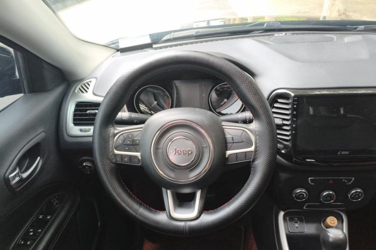 Used Jeep Compass 2017 200T Automatic Enjoyment Version Steering Wheel