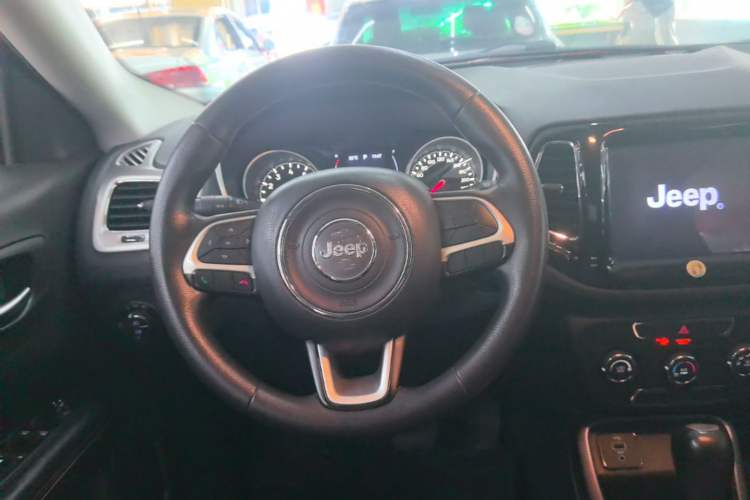 Used Jeep Compass 2017 200T Automatic Enjoyment Edition Steering Wheel