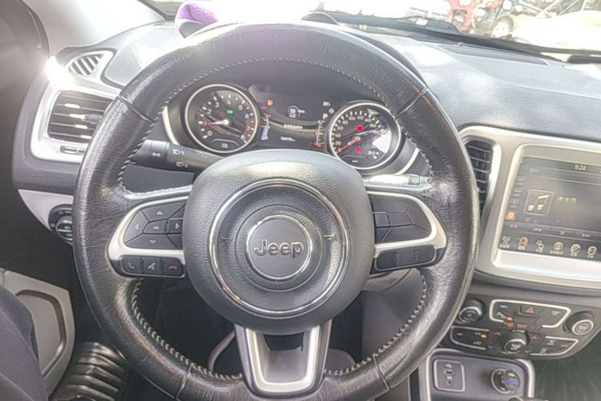 Used Jeep Compass 2017 200T Automatic Family Edition Steering Wheel