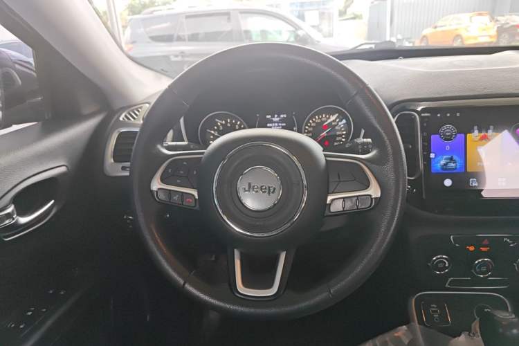 Used Jeep Compass 2017 200T Automatic Enjoyment Version Steering Wheel