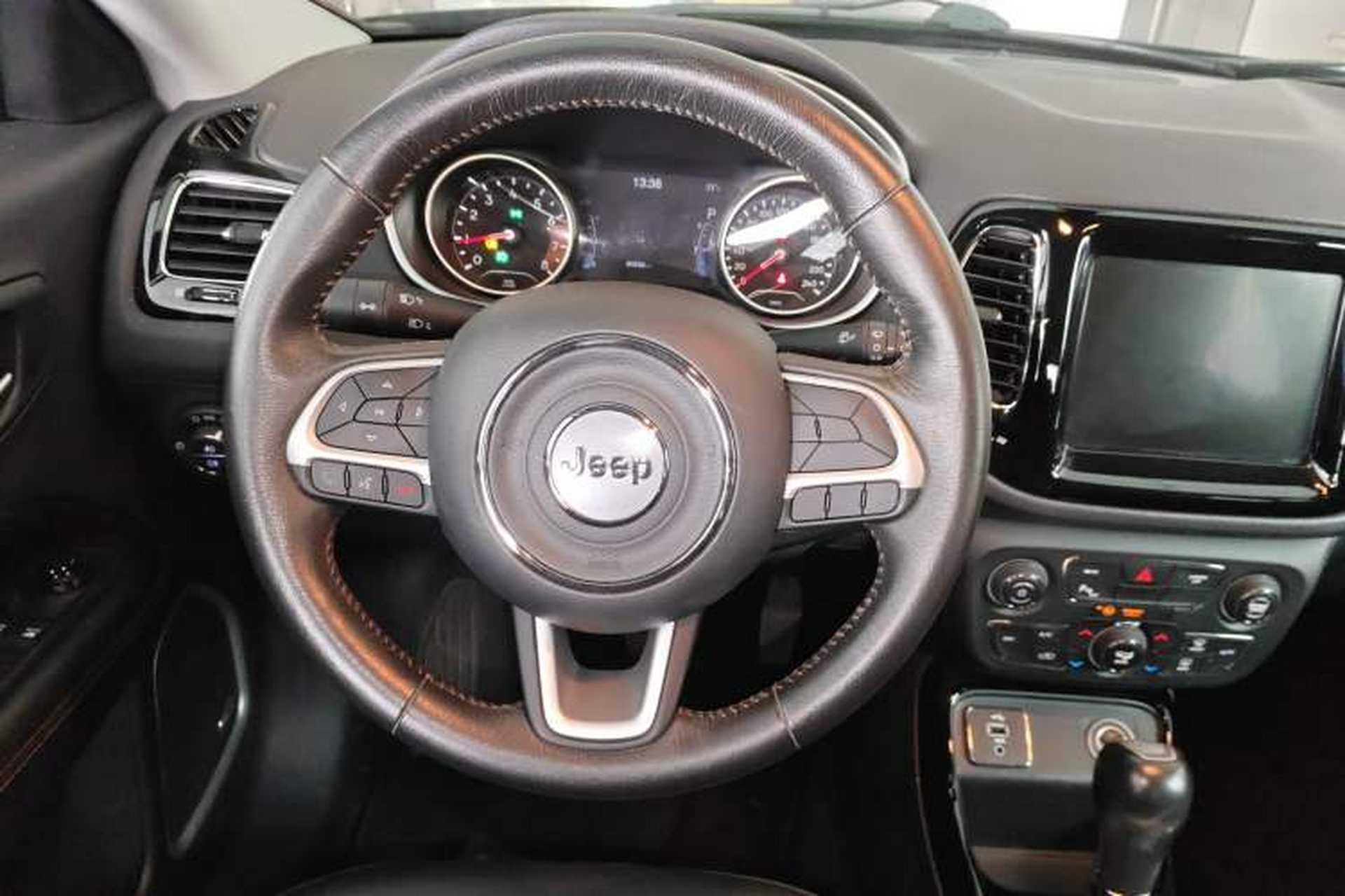 Used Jeep Compass 2017 200T Automatic Prestige Edition Steering Wheel