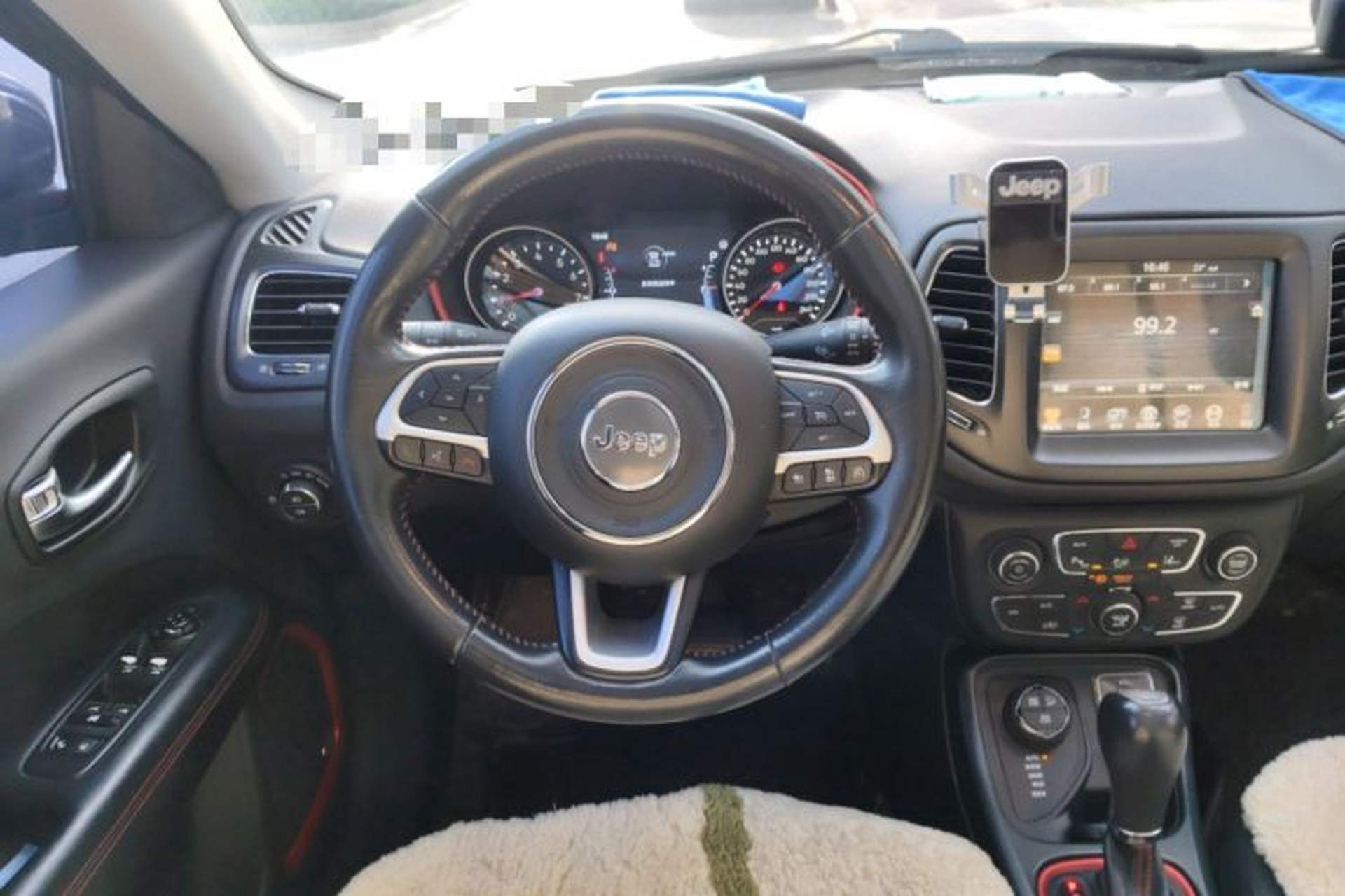 Used Jeep Compass 2017 200TS Automatic High-Performance All-Wheel Drive Edition Steering Wheel