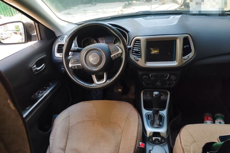 Used Jeep Compass 2017 200T Automatic Family Edition Steering Wheel