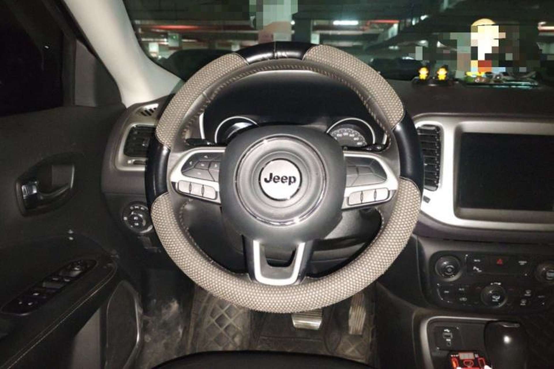 Used Jeep Compass 2017 200T Automatic Family Edition Steering Wheel