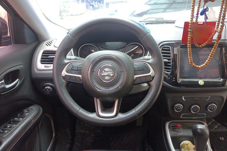 Used Jeep Compass 2017 200T Automatic Enjoyment Edition Steering Wheel