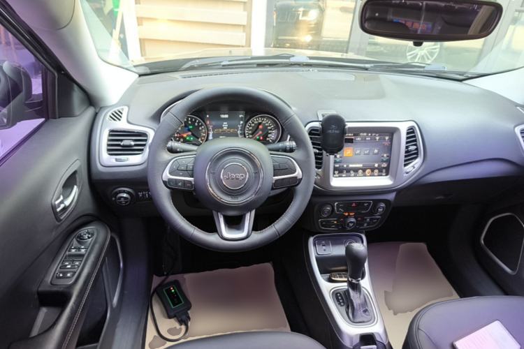 Used Jeep Compass 2017 200T Automatic Family Edition Steering Wheel