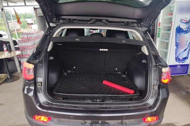 Used Jeep Compass 2017 200T Automatic Family Edition Trunk