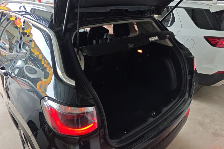 Used Jeep Compass 2017 200T Automatic Prestige Edition Trunk