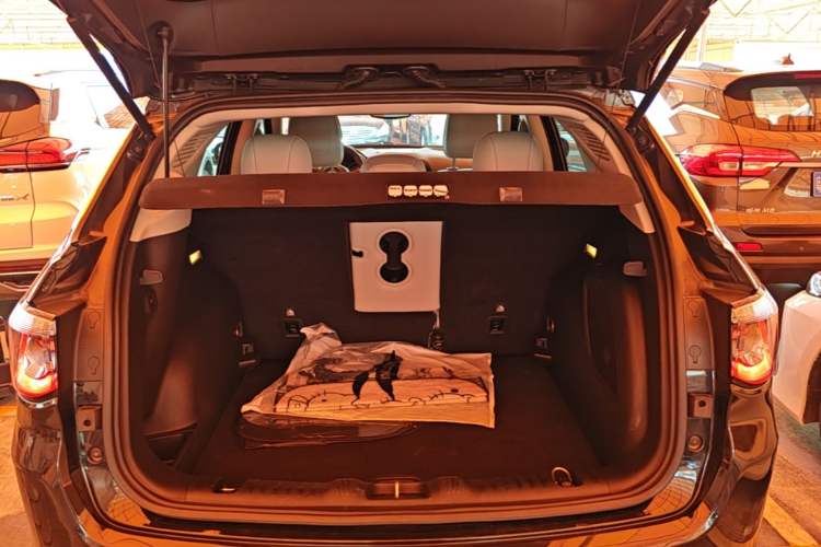 Used Jeep Compass 2017 200T Automatic Prestige Edition Trunk