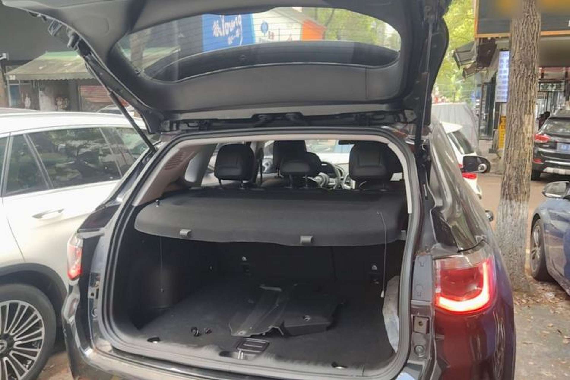 Used Jeep Compass 2017 200T Automatic Family Edition Trunk