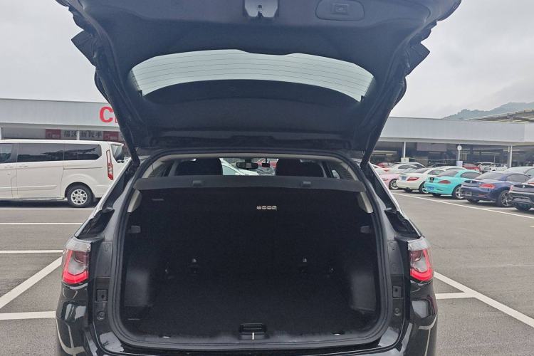 Used Jeep Compass 2017 200T Automatic Family Edition Trunk