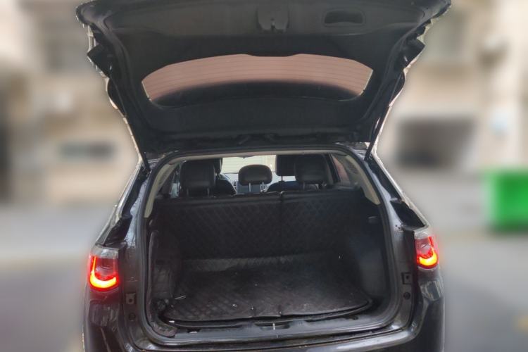 Used Jeep Compass 2017 200T Automatic Family Edition Trunk